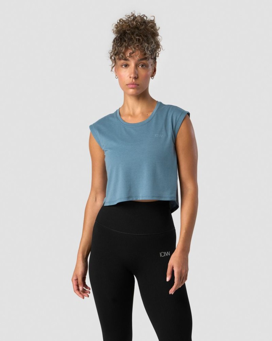 Dame ICIW Topper | Stride Cropped Tank Wmn Steel Blue